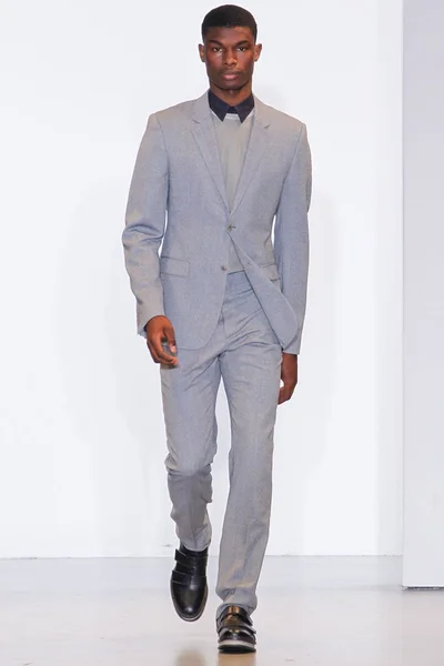 Look 15